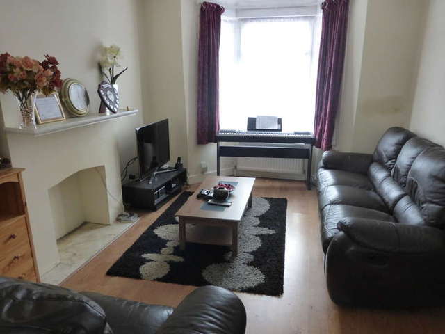 Image of 3 bedroom End of Terrace for sale in Mitcham Road Croydon CR0 at Croydon Mitcham Road, Croydon, CR0 3JF, CR0 3JF