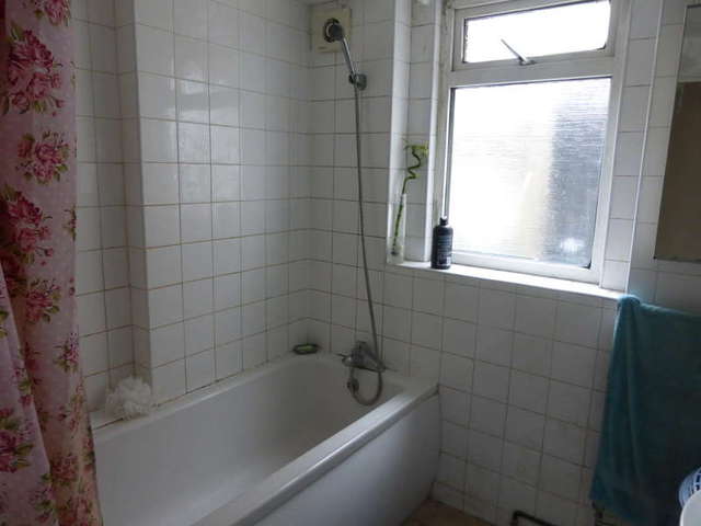  Image of 3 bedroom End of Terrace for sale in Mitcham Road Croydon CR0 at Croydon Mitcham Road, Croydon, CR0 3JF, CR0 3JF