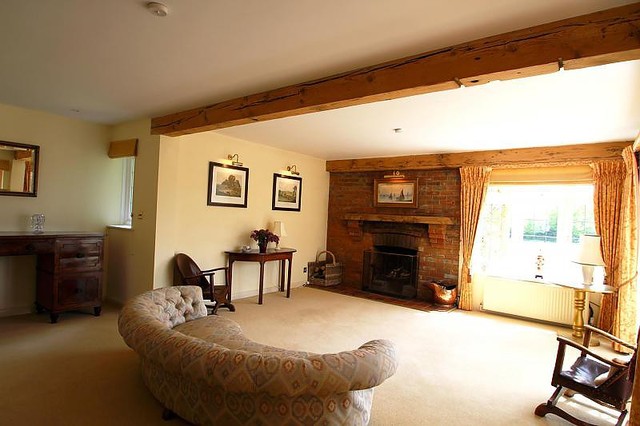  Image of 5 bedroom Detached house to rent in Monkswell Lane Chipstead Coulsdon CR5 at Monkswell Lane Chipstead Coulsdon, CR5 3SU