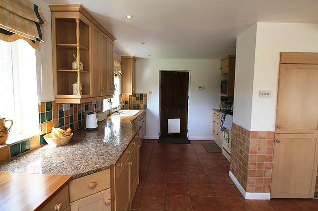  Image of 5 bedroom Detached house to rent in Monkswell Lane Chipstead Coulsdon CR5 at Monkswell Lane Chipstead Coulsdon, CR5 3SU