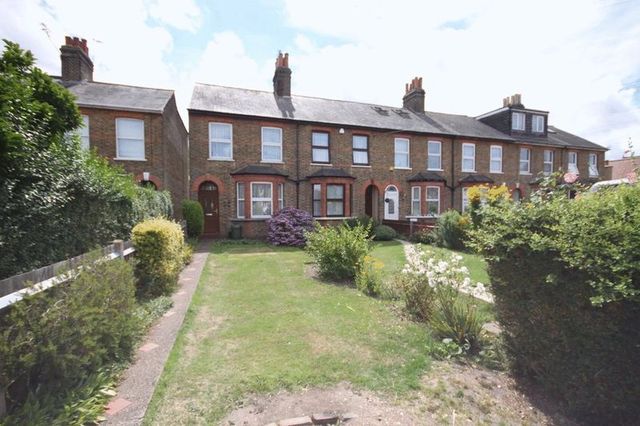  Image of 2 bedroom Terraced house for sale in Monkswood Avenue Waltham Abbey EN9 at Monkswood Avenue  Waltham Abbey, EN9 1LB