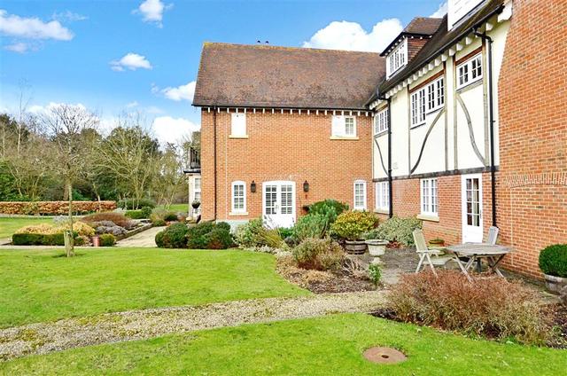 Image of 3 bedroom Apartment for sale in Moor Hill Hawkhurst Cranbrook TN18 at Hawkhurst Kent Hawkhurst, TN18 4QB