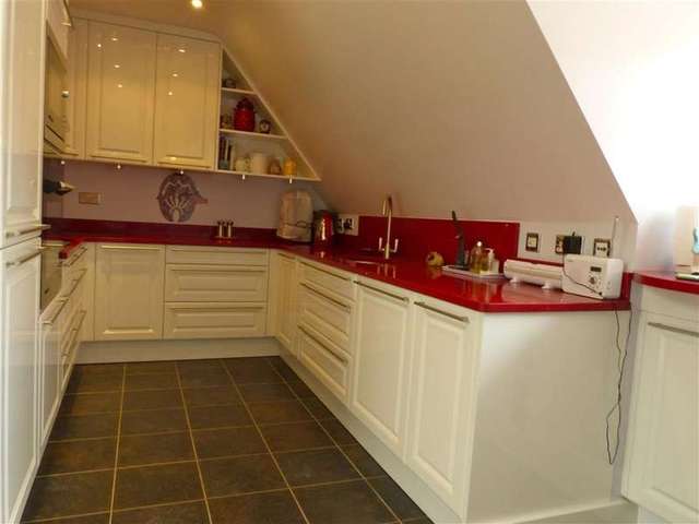  Image of 3 bedroom Apartment for sale in Moor Hill Hawkhurst Cranbrook TN18 at Hawkhurst Kent Hawkhurst, TN18 4QB