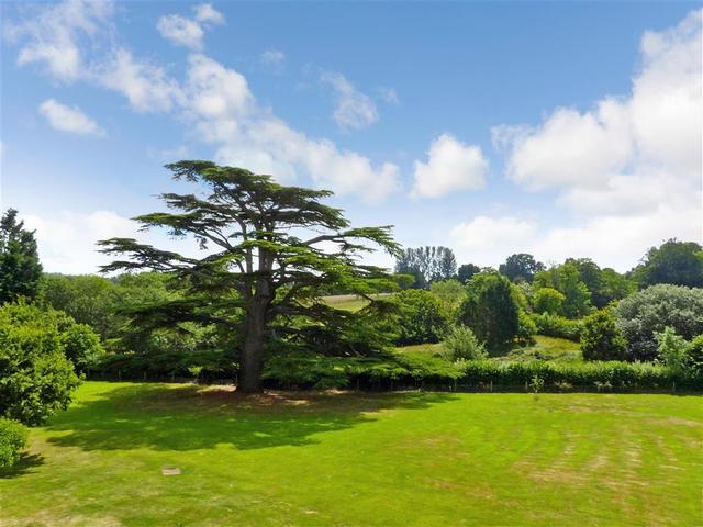  Image of 3 bedroom Apartment for sale in Moor Hill Hawkhurst Cranbrook TN18 at Hawkhurst Kent Hawkhurst, TN18 4QB