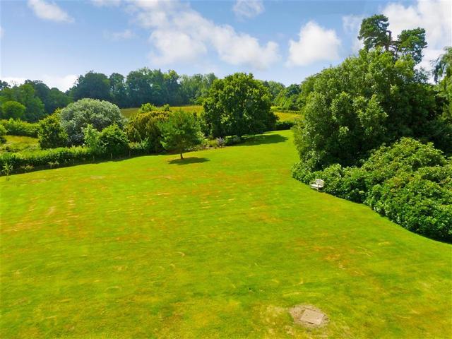  Image of 3 bedroom Apartment for sale in Moor Hill Hawkhurst Cranbrook TN18 at Hawkhurst Kent Hawkhurst, TN18 4QB