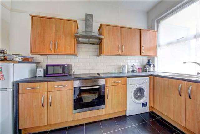 Image of 1 bedroom Flat for sale in Morrish Road London SW2 at Streatham Hill, SW2 4EG