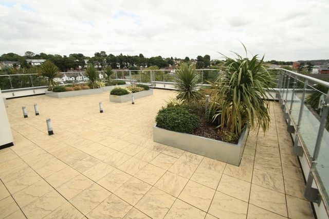  Image of 1 bedroom Flat for sale in Midland Road Hemel Hempstead HP2 at Midland Road  Hemel Hempstead, HP2 5YQ