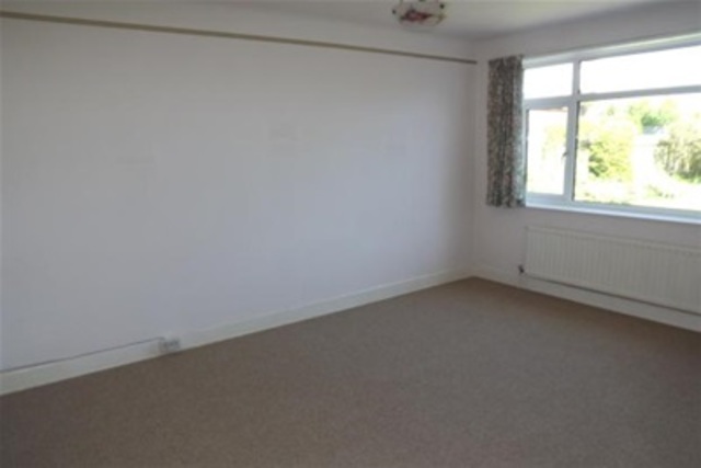  Image of 2 bedroom Bungalow to rent in Pauntley Road Mudeford Christchurch BH23 at Christchurch, BH23 3JW