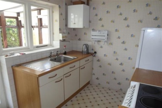  Image of 2 bedroom Bungalow to rent in Pauntley Road Mudeford Christchurch BH23 at Christchurch, BH23 3JW