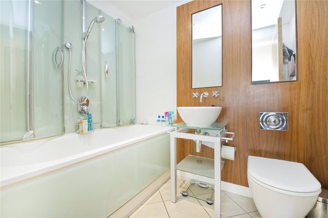  Image of 2 bedroom Flat for sale in Naoroji Street London WC1X at Bloomsbury London King