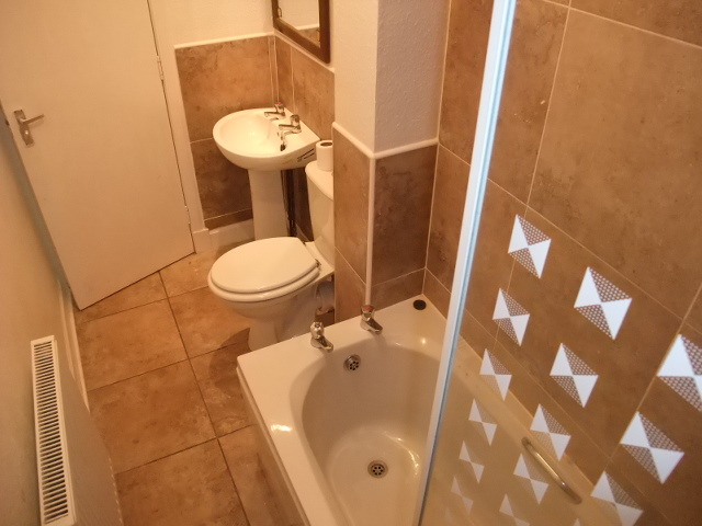  Image of 2 bedroom Flat to rent in Nelson Street Kirkcaldy KY2 at Kirkcaldy Fife Fife, KY2 5AU