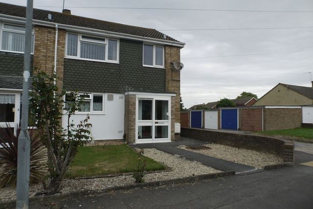  Image of 3 bedroom Detached house for sale in New Meadow Aylesbury HP21 at New Meadow  Aylesbury, HP21 7AW