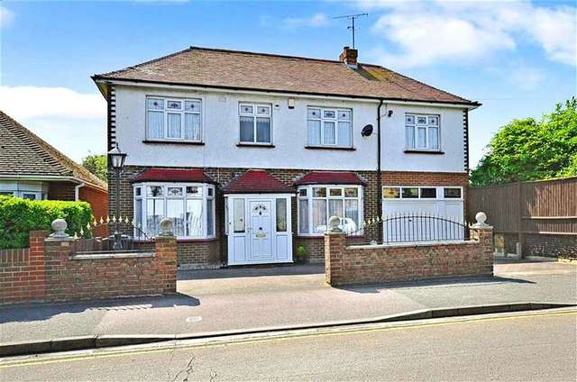  Image of 4 bedroom Detached house for sale in Newington Road Ramsgate CT11 at Ramsgate Kent Ramsgate, CT11 0QX