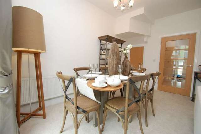 Image of 4 bedroom Semi-Detached house to rent in Newlands Way Cholsey Wallingford OX10 at Cholsey  Wallingford, OX10 9FF