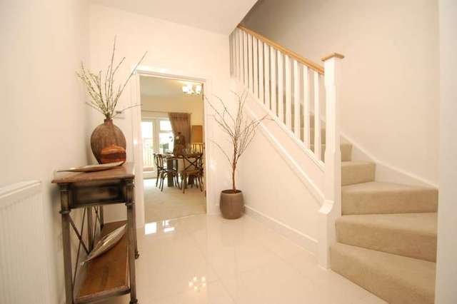  Image of 4 bedroom Semi-Detached house to rent in Newlands Way Cholsey Wallingford OX10 at Cholsey  Wallingford, OX10 9FF