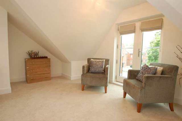  Image of 4 bedroom Semi-Detached house to rent in Newlands Way Cholsey Wallingford OX10 at Cholsey  Wallingford, OX10 9FF