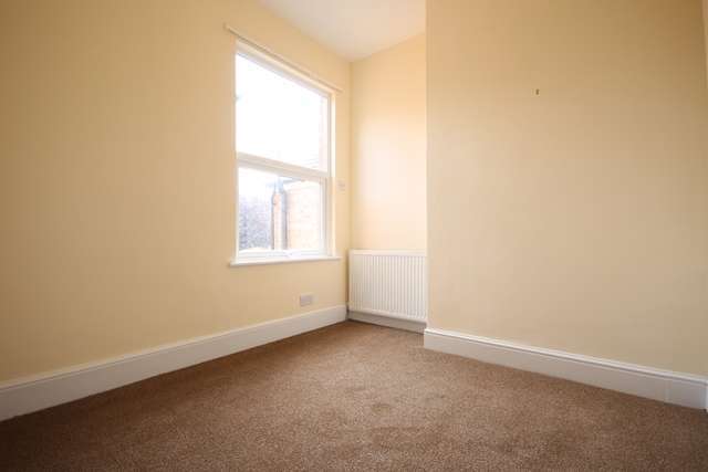  Image of 3 bedroom Terraced house to rent in Whinfield Road Worcester WR3 at Whinfield Road Claines Worcester, WR3 7HF