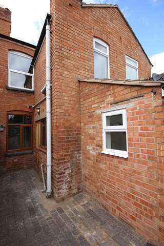  Image of 3 bedroom Terraced house to rent in Whinfield Road Worcester WR3 at Whinfield Road Claines Worcester, WR3 7HF