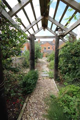  Image of 3 bedroom Terraced house to rent in Whinfield Road Worcester WR3 at Whinfield Road Claines Worcester, WR3 7HF