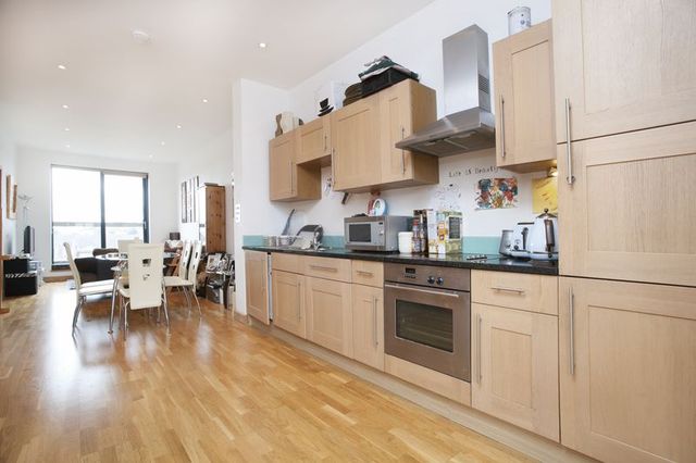  Image of 2 bedroom Flat to rent in Banister Road London W10 at Banister Road  Kensal RIse, W10 4AR
