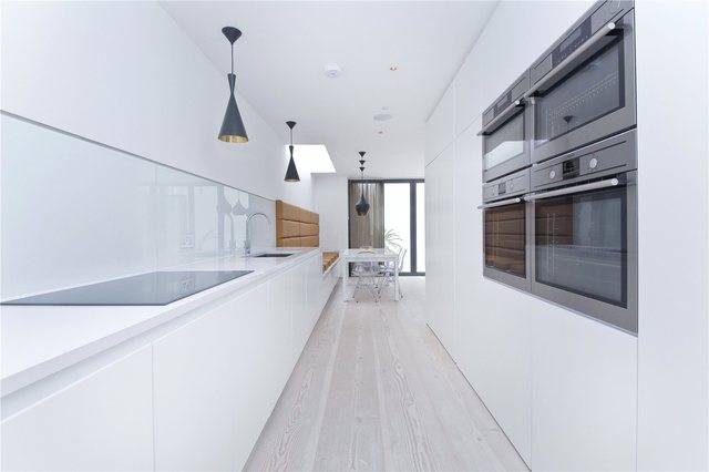  Image of 3 bedroom Terraced house for sale in Northchurch Road London N1 at Canonbury London Essex Road, N1 3NT