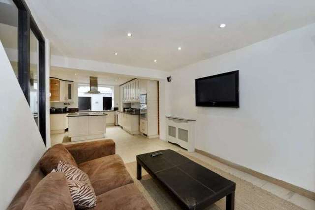  Image of 5 bedroom Town House to rent in Nottingham Place London W1U at Nottingham Place Marylebone London, W1U 5ND