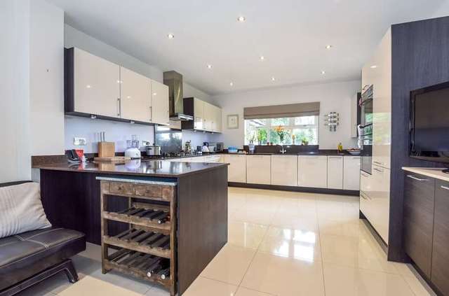  Image of 4 bedroom Detached house for sale in Oakford Park Halnaker Chichester PO18 at Halnaker, PO18 0BF