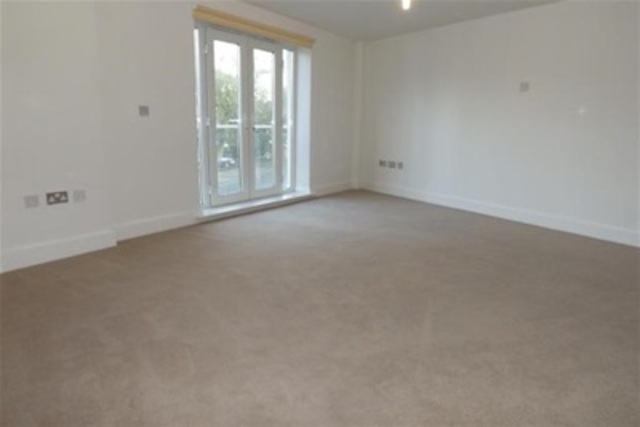  Image of 2 bedroom Flat to rent in Oakwood Avenue Beckenham BR3 at Beckenham, BR3 6AB