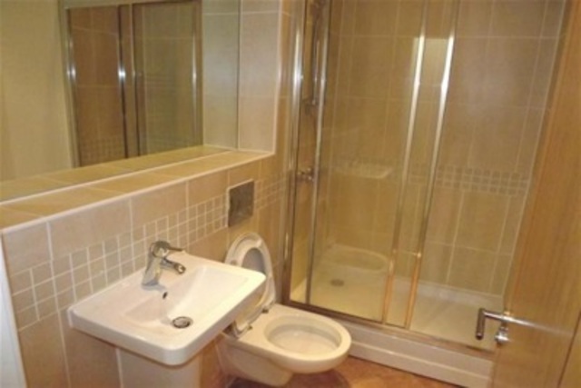  Image of 2 bedroom Flat to rent in Oakwood Avenue Beckenham BR3 at Beckenham, BR3 6AB