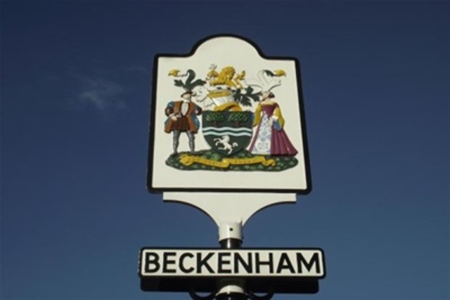  Image of 2 bedroom Flat to rent in Oakwood Avenue Beckenham BR3 at Beckenham, BR3 6AB