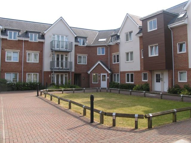  Image of 2 bedroom Flat to rent in Old Dairy Close Fleet GU51 at Old Dairy Close  Fleet, GU51 3SJ