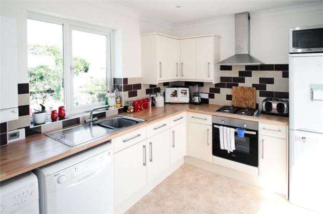  Image of 2 bedroom Apartment for sale in Old Manor Road Rustington Littlehampton BN16 at Rustington Rustington, BN16 3QS
