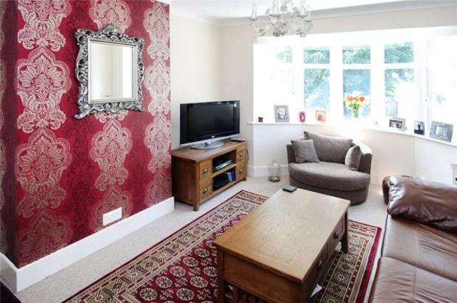  Image of 2 bedroom Apartment for sale in Old Manor Road Rustington Littlehampton BN16 at Rustington Rustington, BN16 3QS