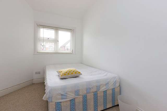  Image of 1 bedroom Flat to rent in Olive Road London NW2 at Olive Road  Willesden Green, NW2 6UT