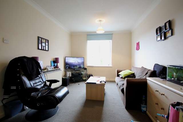  Image of 1 bedroom Ground Flat to rent in Shepherds Pool Evesham WR11 at Shepherds Pool  Evesham, WR11 4JG