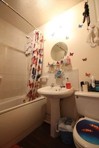  Image of 1 bedroom Ground Flat to rent in Shepherds Pool Evesham WR11 at Shepherds Pool  Evesham, WR11 4JG