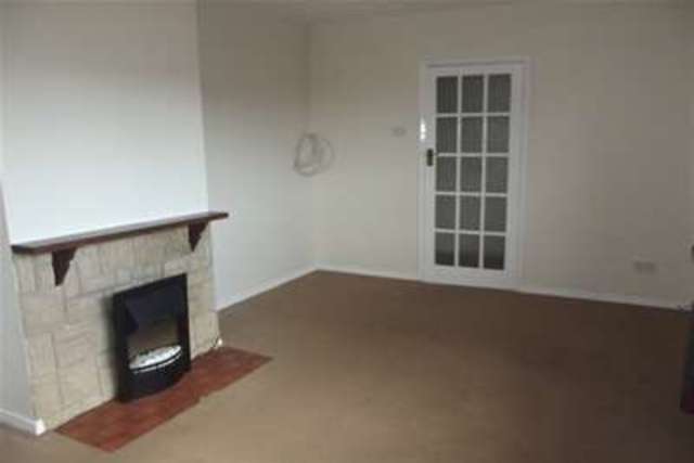  Image of 2 bedroom Flat to rent in Orchard Close Wingham Canterbury CT3 at Canterbury, CT3 1AP