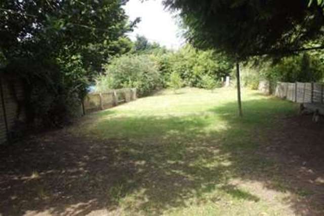  Image of 2 bedroom Flat to rent in Orchard Close Wingham Canterbury CT3 at Canterbury, CT3 1AP
