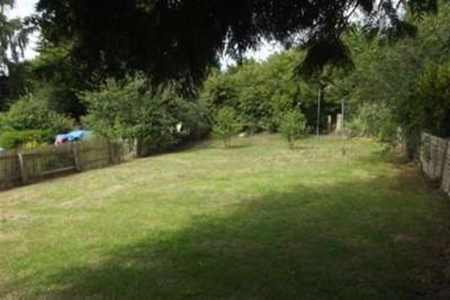  Image of 2 bedroom Flat to rent in Orchard Close Wingham Canterbury CT3 at Canterbury, CT3 1AP