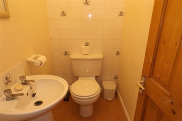  Image of 5 bedroom Detached house to rent in Orchard Road Southsea PO4 at Southsea, PO4 0AB