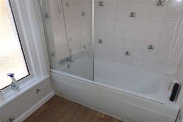  Image of 5 bedroom Detached house to rent in Orchard Road Southsea PO4 at Southsea, PO4 0AB