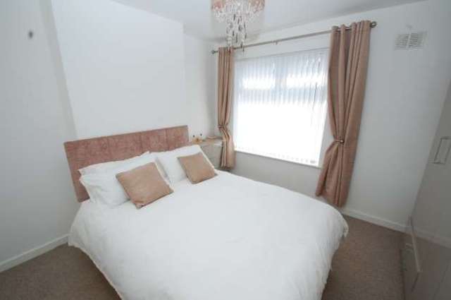  Image of 2 bedroom Flat for sale in Paisley Road West Glasgow G52 at Paisley Road West  Glasgow, G52 3TE