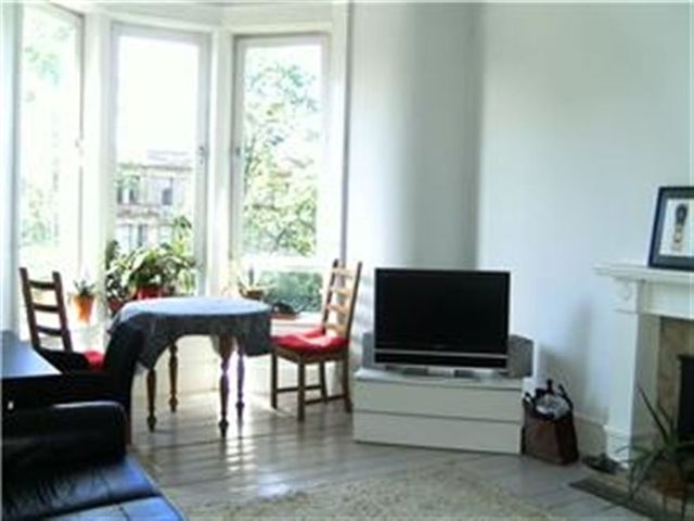  Image of 2 bedroom Flat to rent in Paisley Road West Govan Glasgow G51 at Kinning Park Glasgow Glasgow, G51 1LS