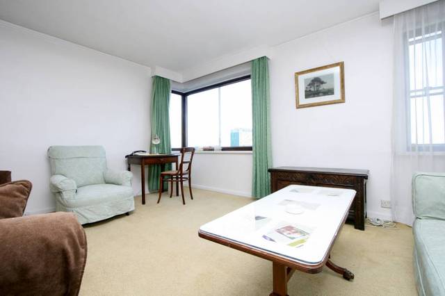  Image of Studio flat to rent in Kensington Place London W8 at Palmerston House  60 Kensington Place, W8 7PU