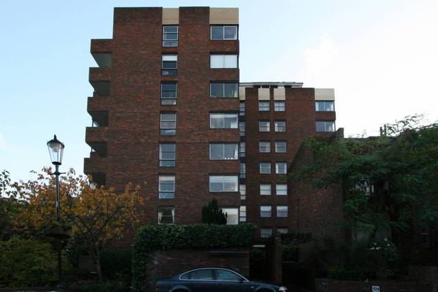  Image of Studio flat to rent in Kensington Place London W8 at Palmerston House  60 Kensington Place, W8 7PU