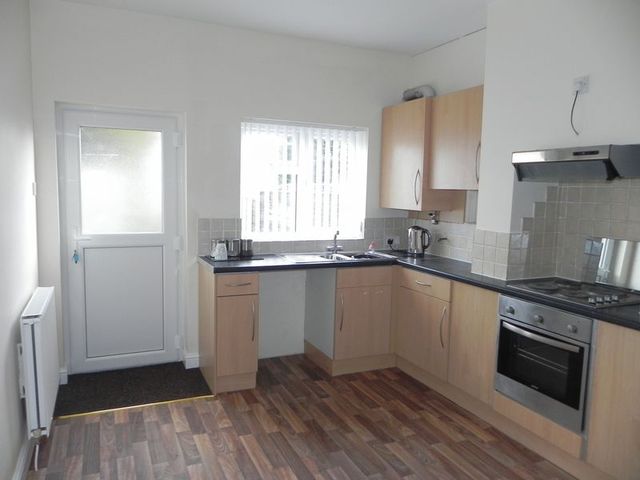  Image of 3 bedroom Terraced house to rent in Park Street Kidderminster DY11 at Park Street  Kidderminster, DY11 6TN