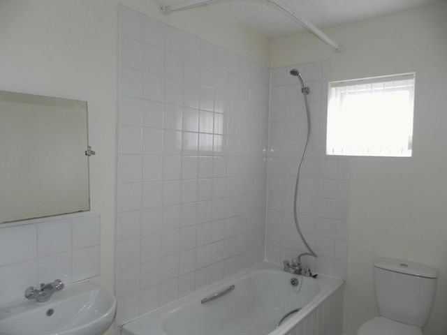  Image of 3 bedroom Terraced house to rent in Park Street Kidderminster DY11 at Park Street  Kidderminster, DY11 6TN