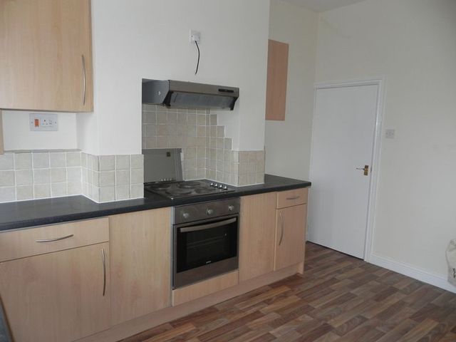  Image of 3 bedroom Terraced house to rent in Park Street Kidderminster DY11 at Park Street  Kidderminster, DY11 6TN