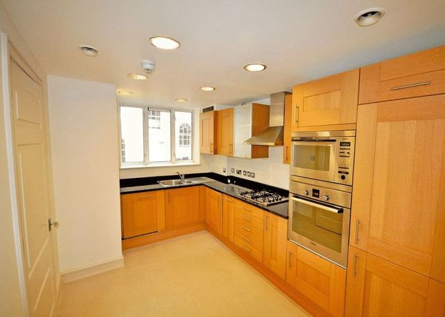  Image of 2 bedroom Flat for sale in Park Street London W1K at Park Street  London, W1K 7JB