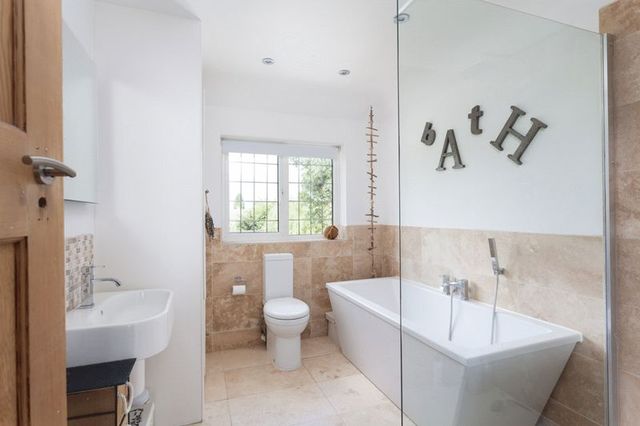  Image of 5 bedroom Detached house for sale in Pear Tree Lane Maidstone ME15 at Pear Tree Lane  Maidstone, ME15 9QX